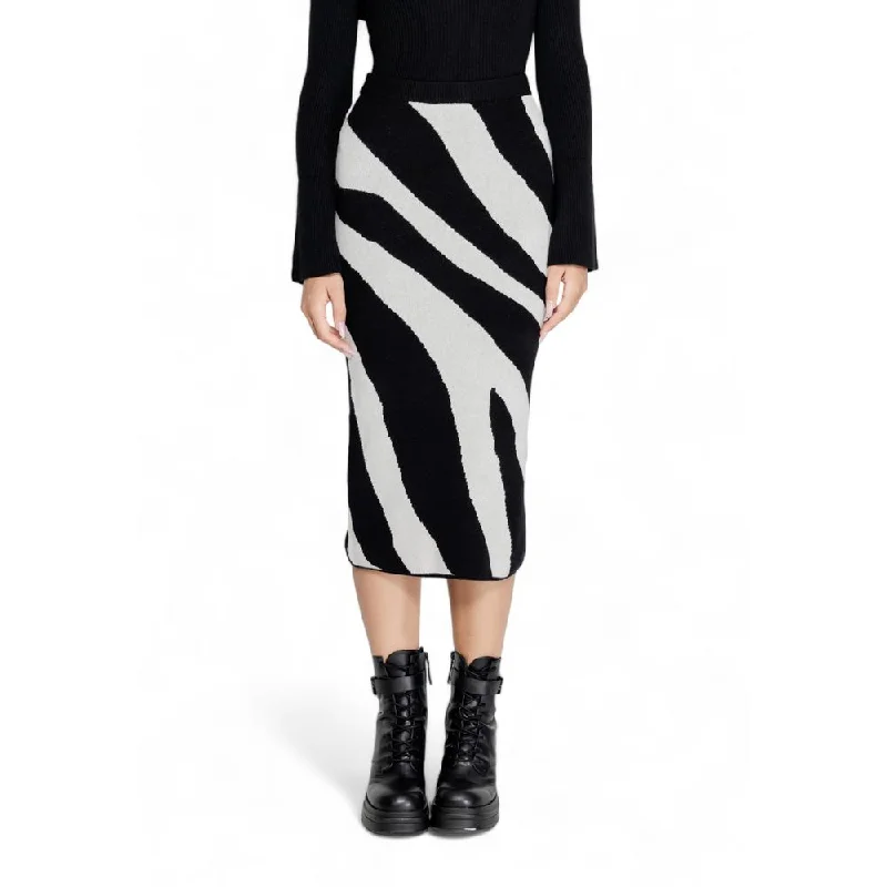 Vero Moda  Viscose Women's Skirt