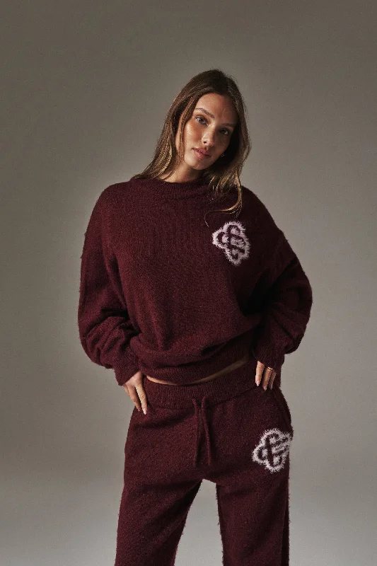 FLUFFY EMBLEM KNITTED CREW - BURGUNDY